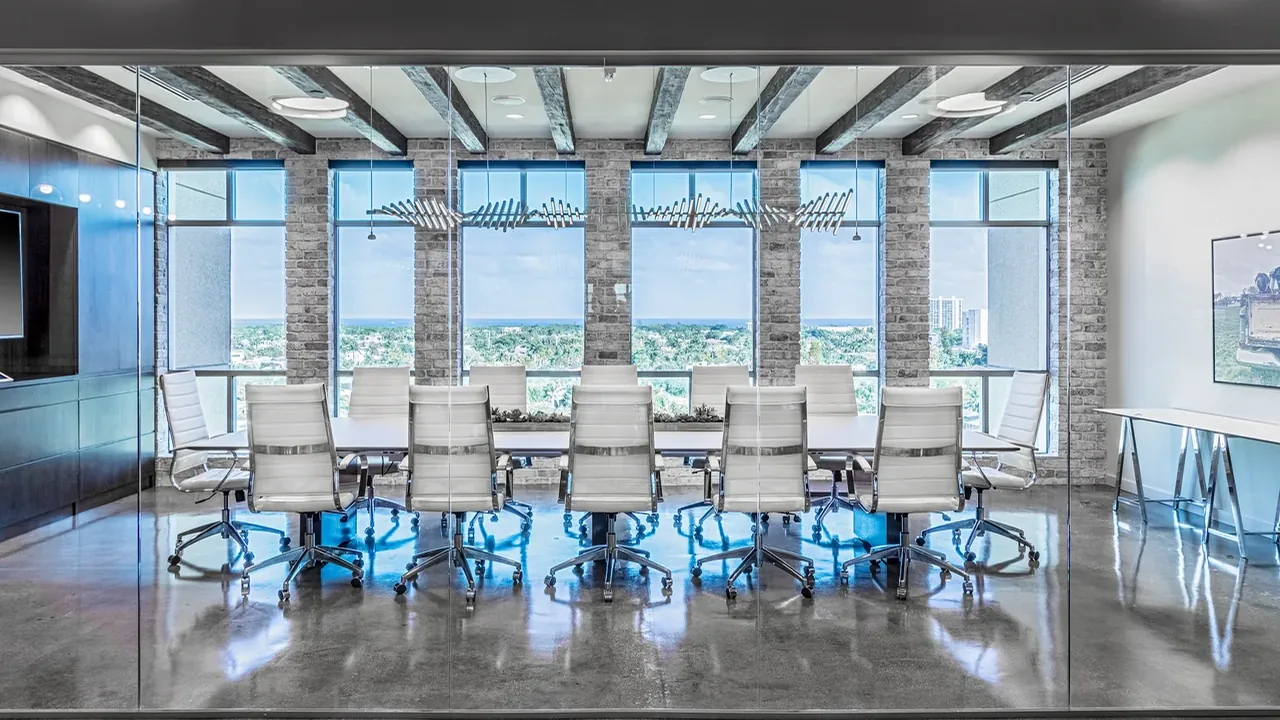 Meeting room in the completed E5 Pharma workplace
